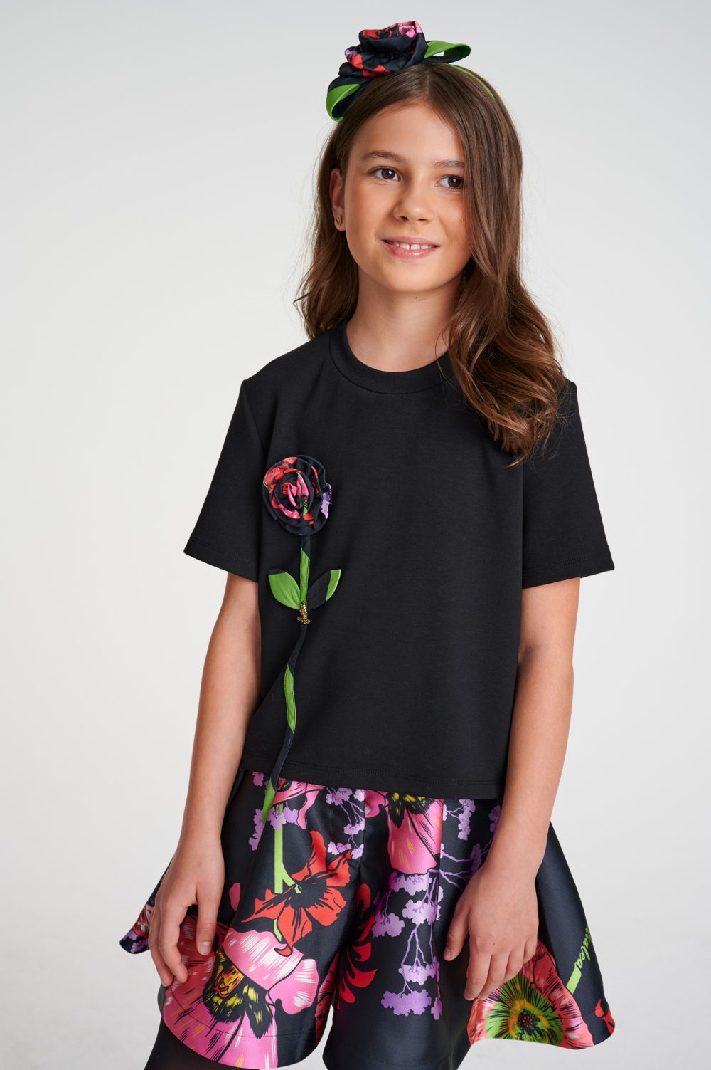 3D ÇİÇEK DETAYLI TSHIRT